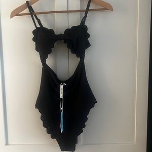 Cupshe black bathing suit in Black.. with Tags!!